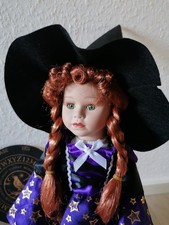 Haunted Doll Hexe Positiv