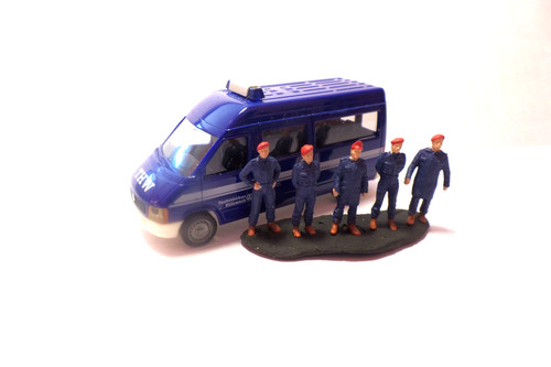 Thw einsatzfahrzeug mit - ,