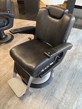 Herren Friseurstuhl,  guter Zustand, leichte Gebrauchsspuren, Selbstabholer