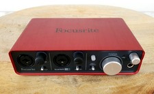 Focusrite Scarlett 2i2 (1