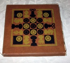 Sehr altes  Schachspiel , Mühle, Dame