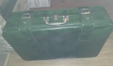 großer, grüner Reisekoffer, Vintage, Retro, super zur Deko geeignet, Kunstleder