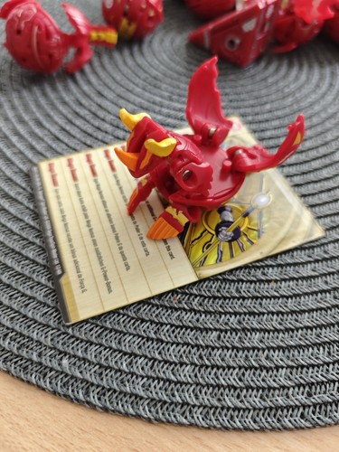 Bakugan pyrus helix dragonoid - pyrus,