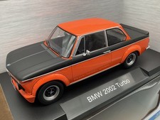 Modellautos 1:18 MCG Modelcar