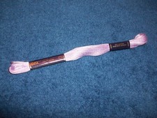 Lila / Helllila Stickgarn / Sticktwist Nr. 108