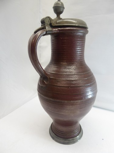 Alter brauner henkelkrug mit - alter,