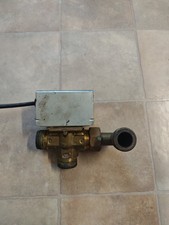 Drei Wege Umschaltventil zu