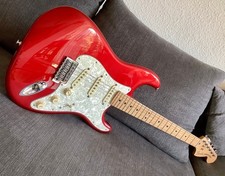 Fender Stratocaster Roadhouse Deluxe Candy Apple Red
