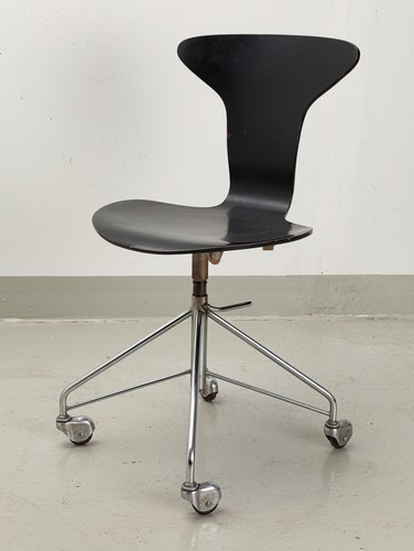 Mosquito chair von - chair, arne