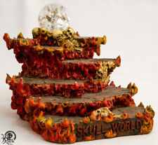 Skull World Feuer Disyplay Sammelregal Totenköpfe Platau Skelett Flammen 1584
