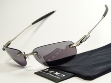 Oakley Why 8.1 Light Black Sonnenbrille Nanowire Whisker Conductor Square Wire 3