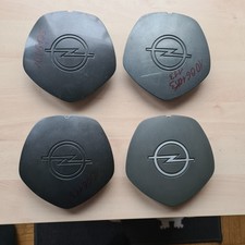 Opel Kadett-E Nabendeckel auf Sportstahlfelge