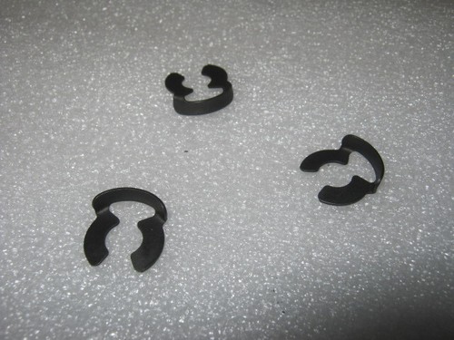 Tank sprengring clip - 3x, neu