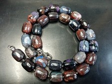 Sugilith-Richterit Collier