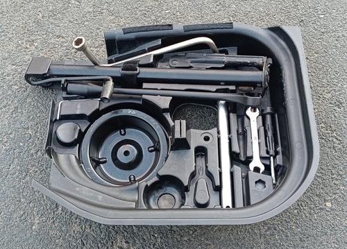 Bmw e36 compact bordwerkzeug - e36,
