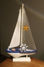 Maritime Deko: Holz-Segelboot