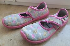 Romika Hausschuhe Spangenschuhe grau-pink mit Muster, Gr. 31