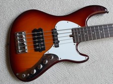 Clover 5 String Custom Made in Germany aus der Recklinghausener BassEdelschmiede