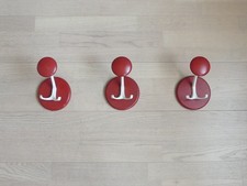 3 Kleider-Haken Wandgarderobe Garderobenhaken Garderobe rot 70er Jahre BIEGER