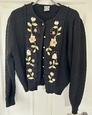 ST. PETER TRACHTEN Strickjacke, Gr. M, mit Blütenstickerei