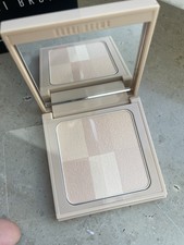 Bobbi Brown Nude Finish