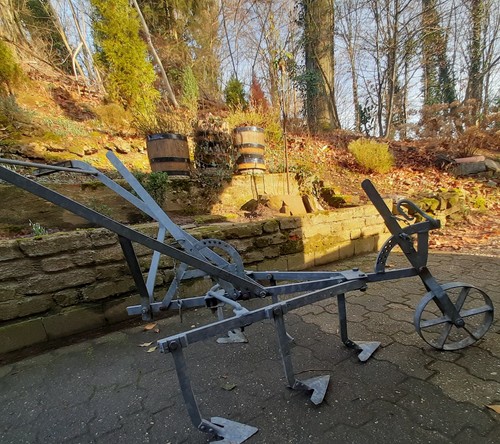 Schöner alter grummer gut - ,