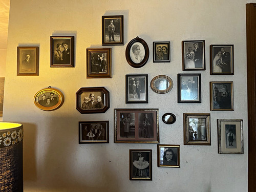 Vintage gallery wall - vintage, –