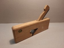 E.C.E. ECE ece, Sims-Hobel