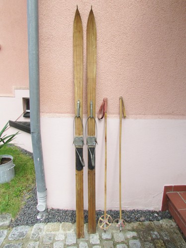 Paar alte holzski holzskier - holzski,