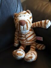 Nici Wolf mit Pullover Hund