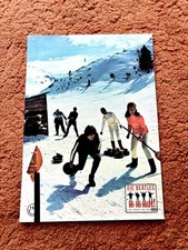 Hi Hi Hilfe Aushangfoto, Die