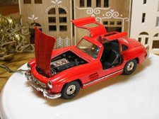 altes Modellauto Mercedes Benz 300 SL Flügeltüren rot CORGI England Vintage