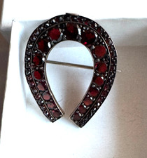 Böhmisch Granat - Hufeisen