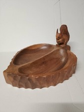 Holzschale mit EICHHÖRNCHEN