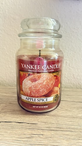 Yankee candle apple spice - candle,