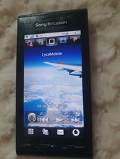 Sony Ericsson Satio schwarz Handy