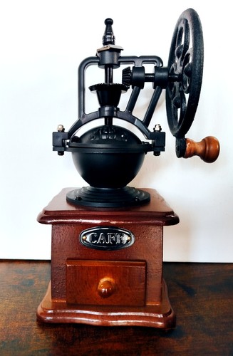 Kaffemühle mit gusseiserner
