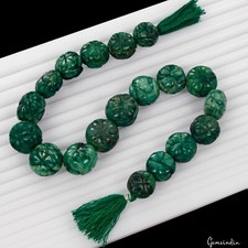 Natürliches Grün Smaragd