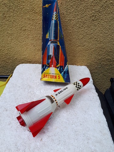 Space weltraum blechspielzeug - space,