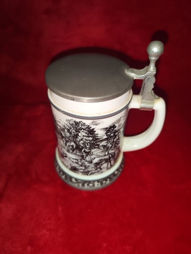 Bierkrug mit zinndeckel - mit,