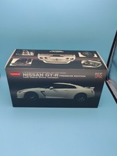 Kyosho 1:18 Nissan GT-R Premium Edition Left Hand Drive Version Ivory Pearl 