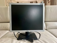 LCD Flachbildschirm 19" LG Flatron L 1919 Rahmen silber VGA