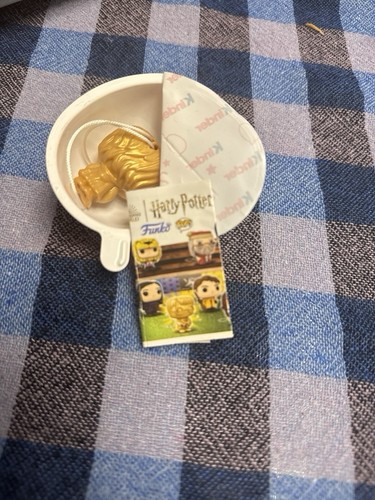 Harry potter kinderjoy - potter, figur