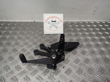 Fußrasten Platte Halter Fussraste links Kawasaki ZX10R Bj.05 43614Km 350630051
