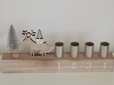 Adventsgesteck aus Holz
