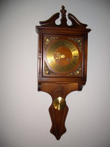 Schmeckenbecher wanduhr aus - schmeckenbecher,