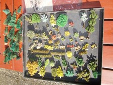 Blühende Bäume und Pflanzen ca. 20 dazu einige Hecken zum Kleben dazu 13x zum St