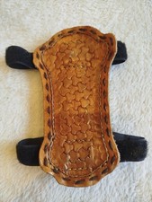 Armschutz fürs Bogenschießen