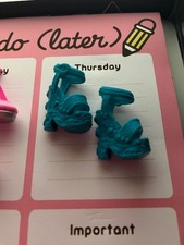 4  1/2 Paar Monster High Schuhe in türkis,pink,lila+rosa!