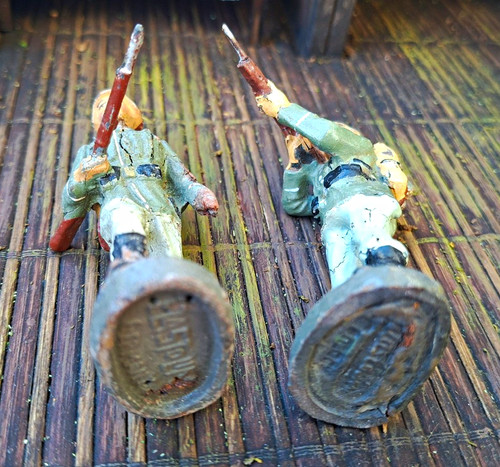 Militär soldatenfiguren - 2x,